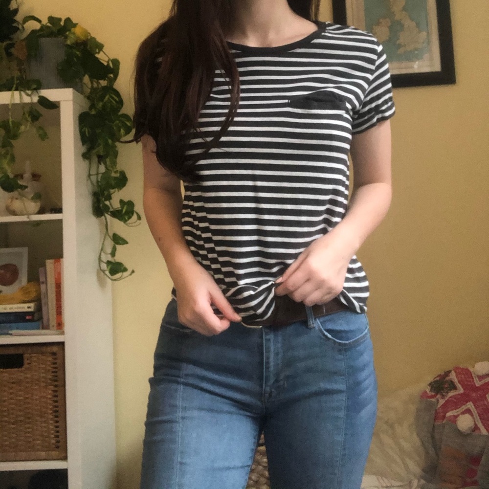 striped heather gray top 🐾